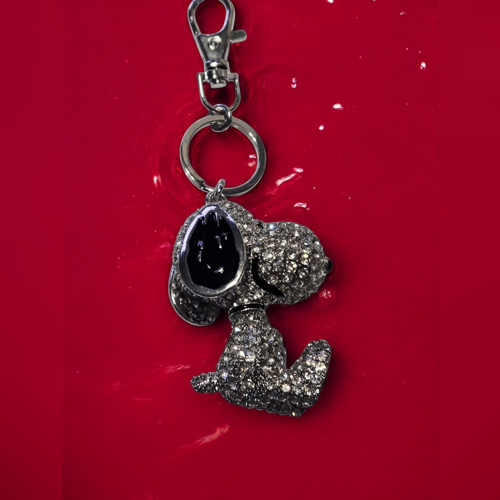 NEW Snoopy Peanuts Pave 3D Crystal Rhinestone Keychain Clip On Bag Charm 5" NWT - Picture 3 of 6